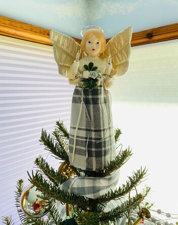 DIY Project Farmhouse Plaid Christmas Angel, Crows Nest Arts, State College, PA